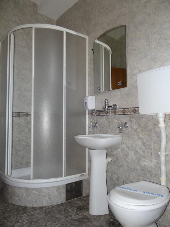 Nasa Tvrdava Guest Accommodation Novi Sad Luaran gambar